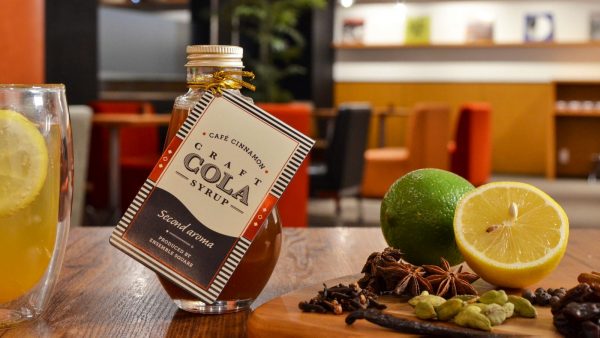 CAFÉ CINNAMON <br>特製クラフトコーラシロップ <br>-second aroma-