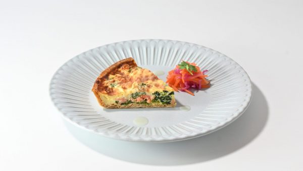 サーモンとほうれん草の<br>キッシュ