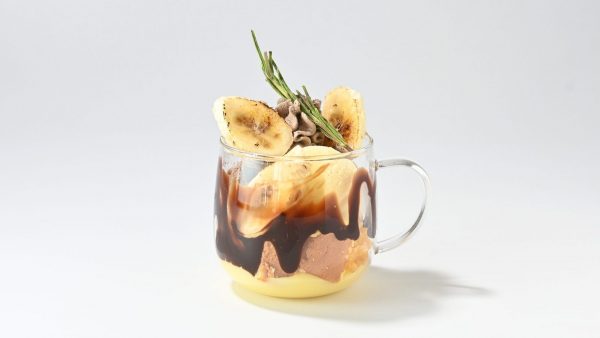 復刻 ● 2024 冬 ●<br>焼きバナナチョコレートパフェ<br>PERIOD：26.06.05 -